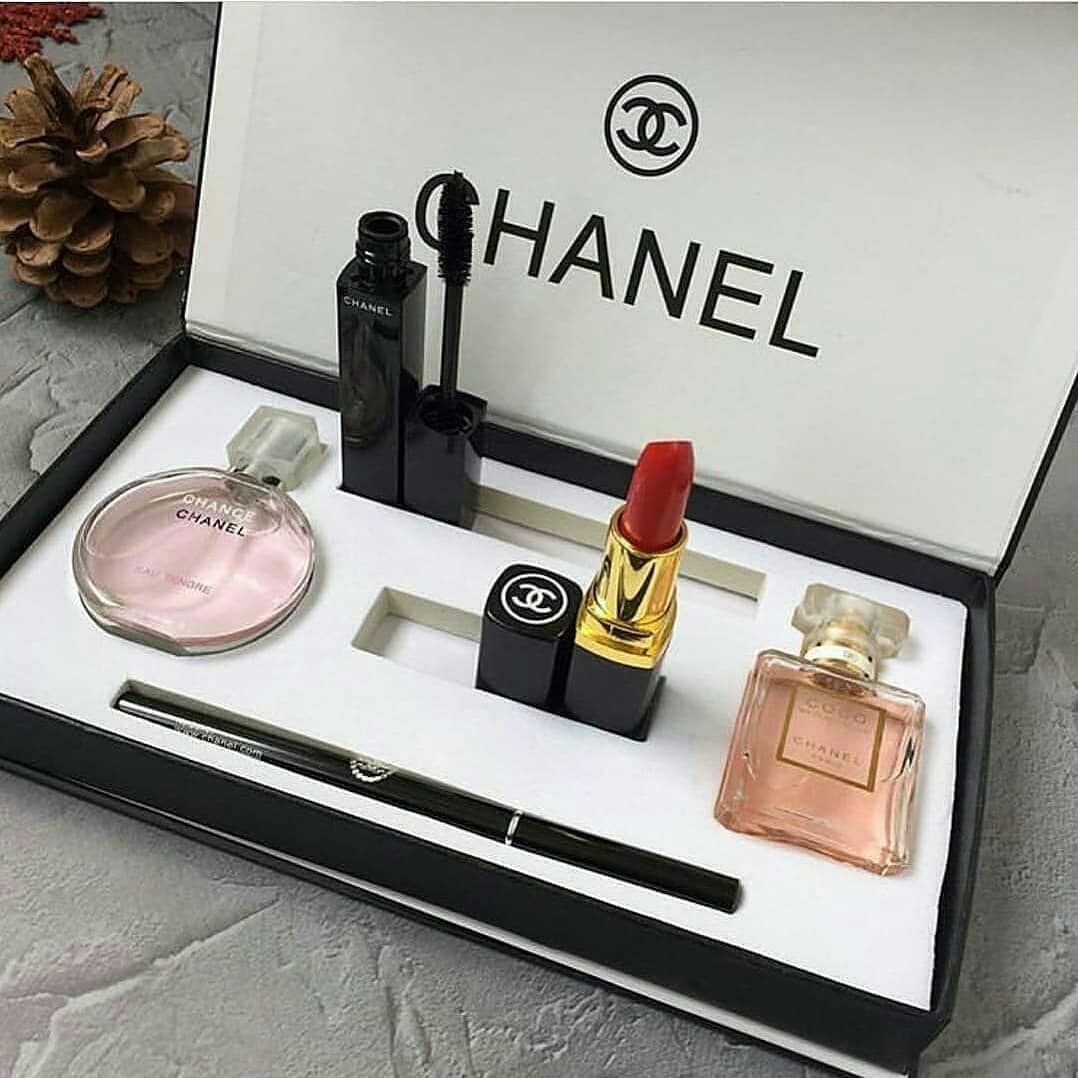 CHANEL Mascara, Lipstick & Fragrance Set