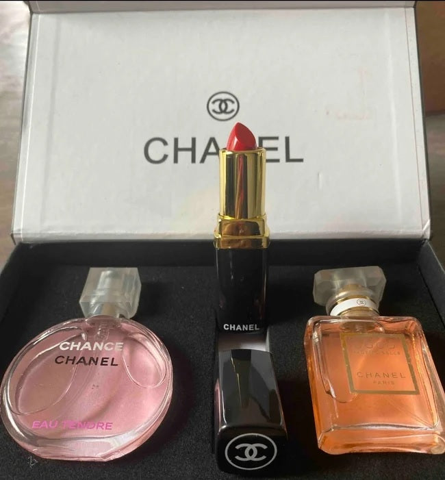 CHANEL Lipstick & Fragrance Gift Set